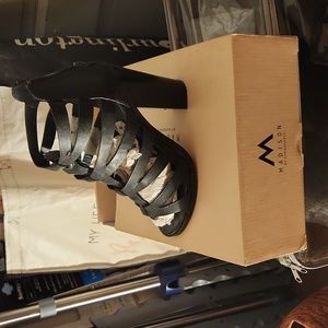 A pair of shoes
